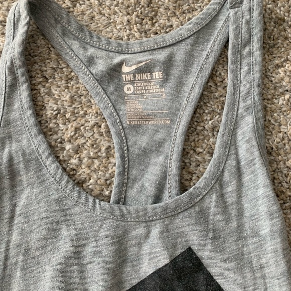 Nike tank top - Picture 2 of 3